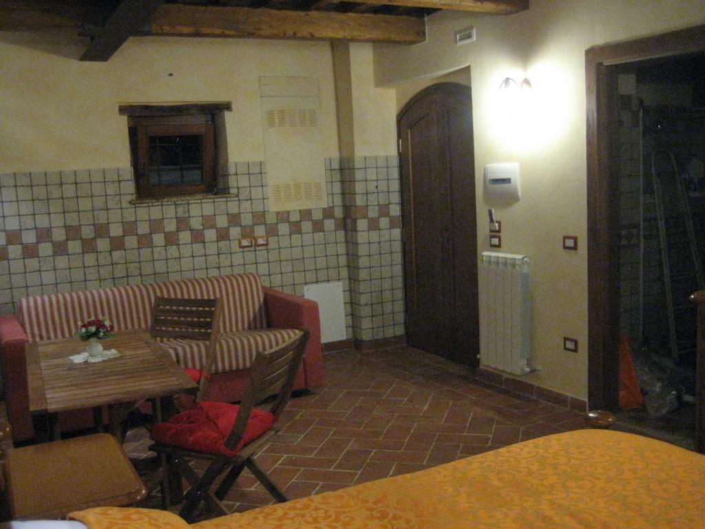 La Casa Di Ercole Hotel Bevagna Bagian luar foto